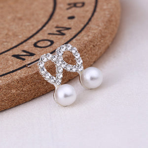 Women Exquisite Small Stud Earrings