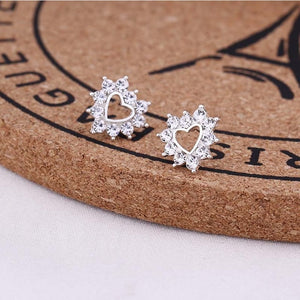 Women Exquisite Small Stud Earrings