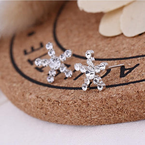 Women Exquisite Small Stud Earrings