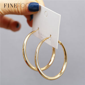 Simple Plain Gold Color Metal Pearl Hoop Earrings Fashion Big Circle Hoops Statement Earrings for Women Party Jewelry