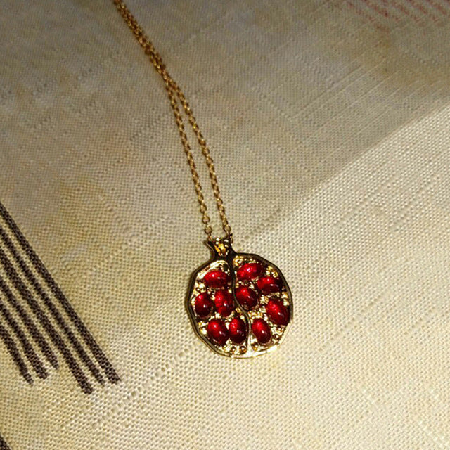 Vintage Fruit Fresh Red Garnet Earrings Pendant Necklace